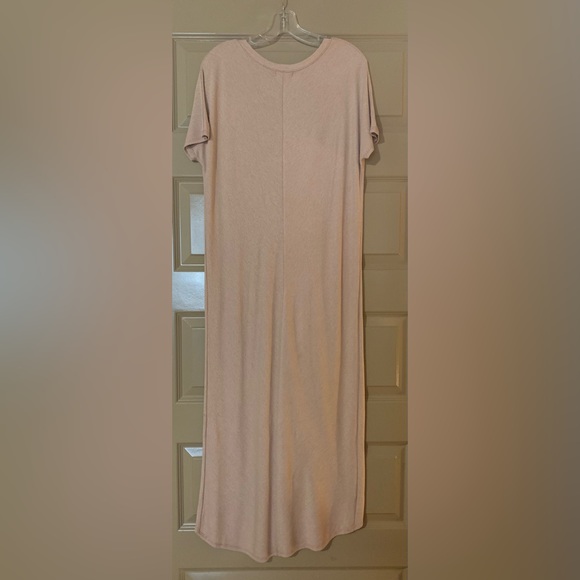 Silence+Noise Urban Outfitters Maxi Dress; Muted Salmon Color - Picture 2 of 3